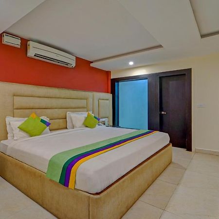 Treebo Elan Hotel Chennai Exterior photo
