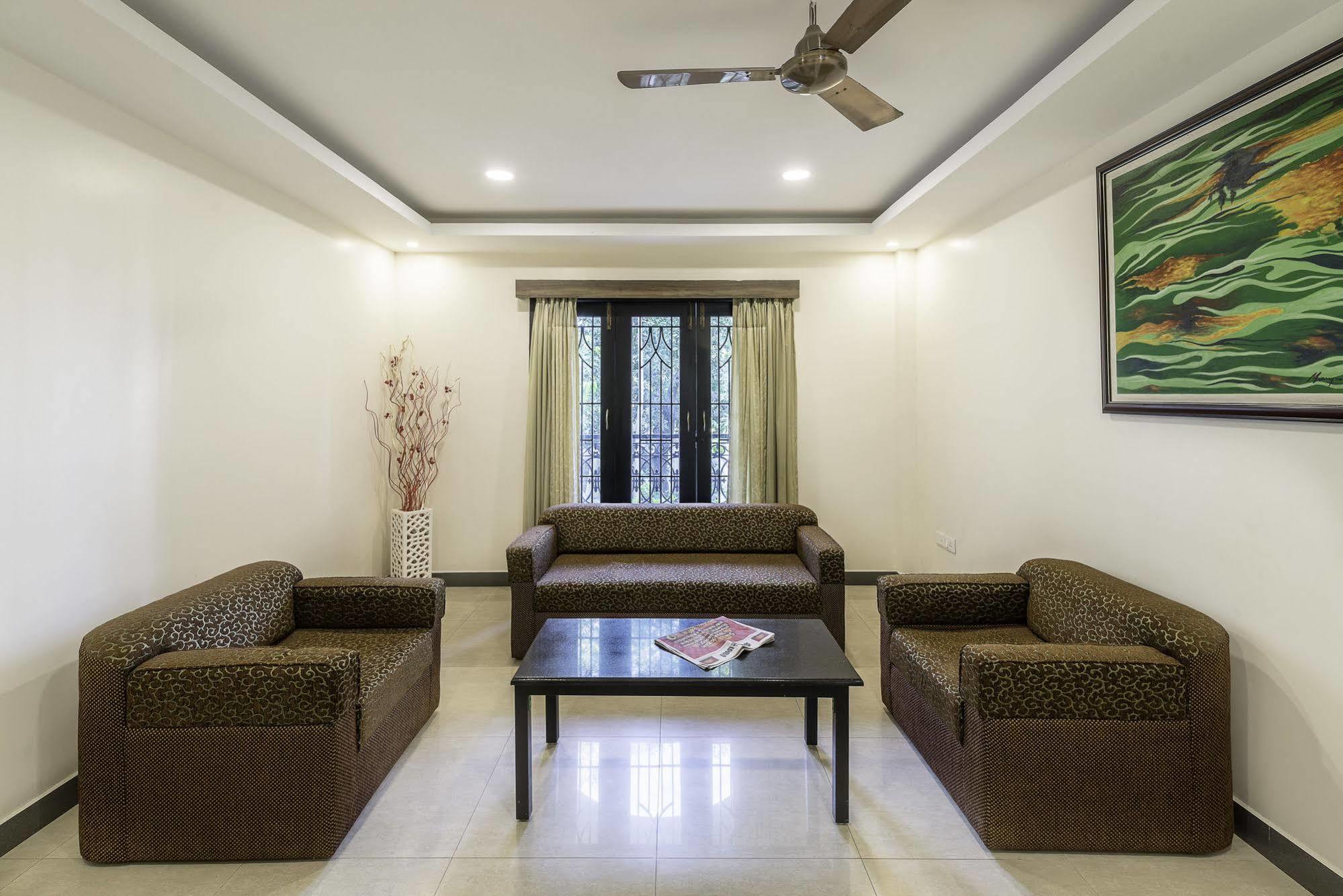 Treebo Elan Hotel Chennai Exterior photo
